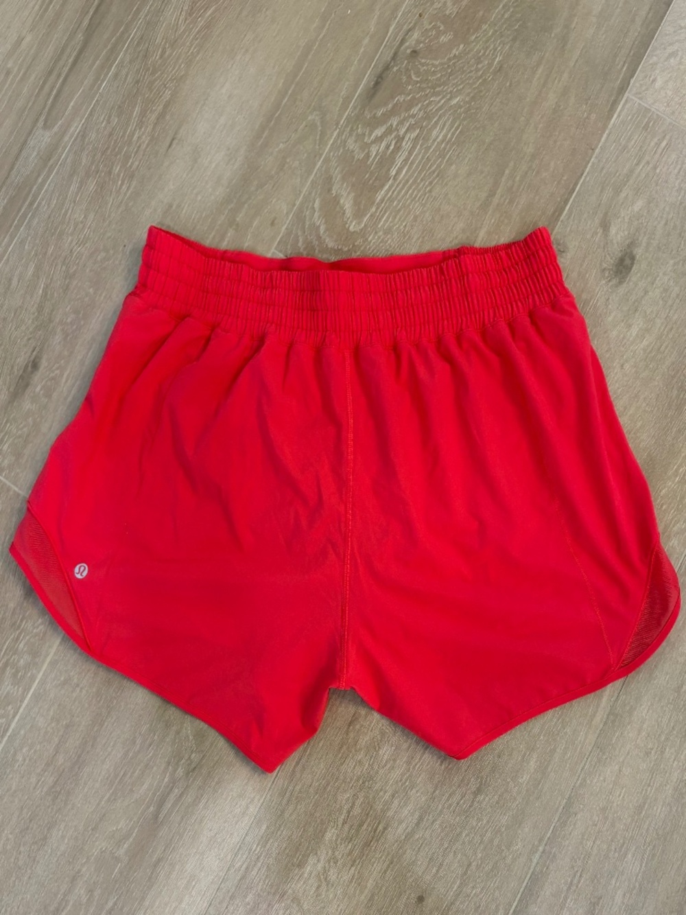 Women' Red Hotty Hot Lululemon Shorts Size 12 - Picture 3 of 5